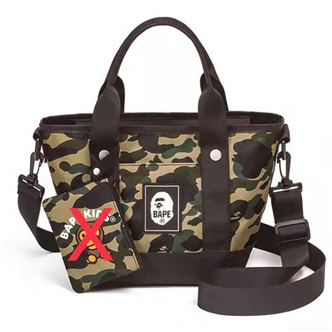 A BATHING APE® Carry.